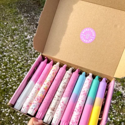 Ilgų dekoratyvinių cilindrinių žvakių rinkinys - Vyšnių žiedai ir sakuros (10 vnt.)