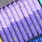 Ilgos dekoratyvinės cilindrinės žvakės - Violetinės vynuogės (po 1vnt.)